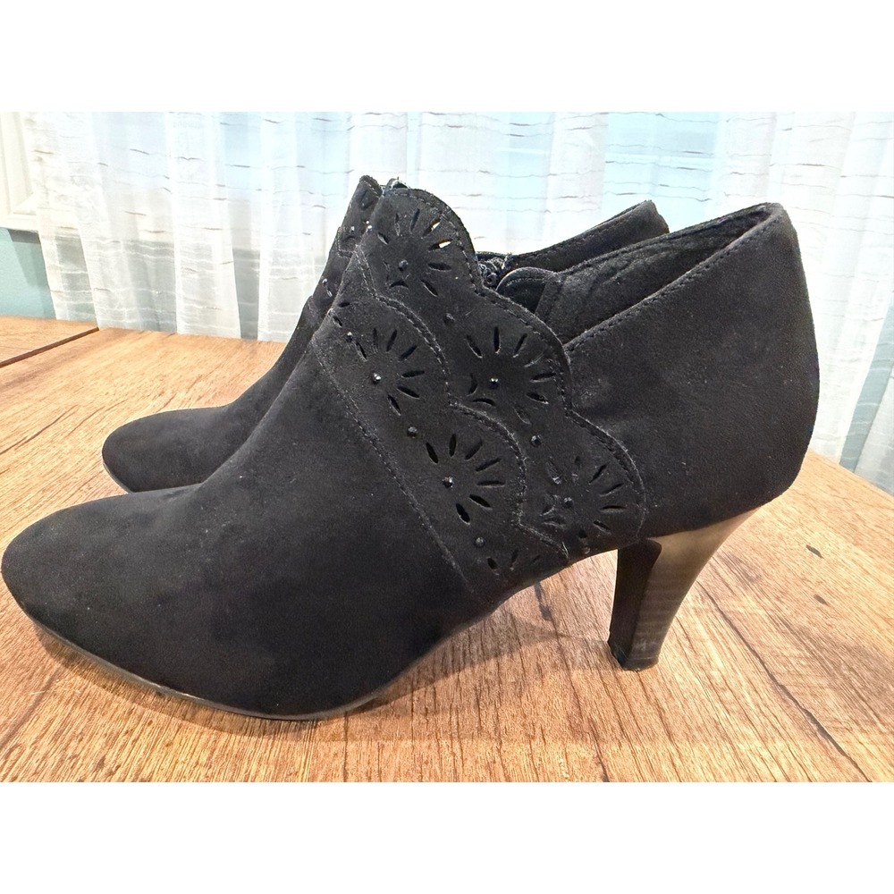 Black Suede‎ Ankle Boots Cutout Detail Side Zip Women 6.5 Karen Scott Holiday